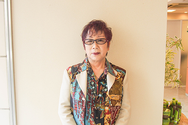 山下 春代