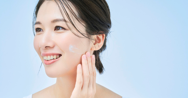 秋の肌に「たっぷり保湿」だけで大丈夫?